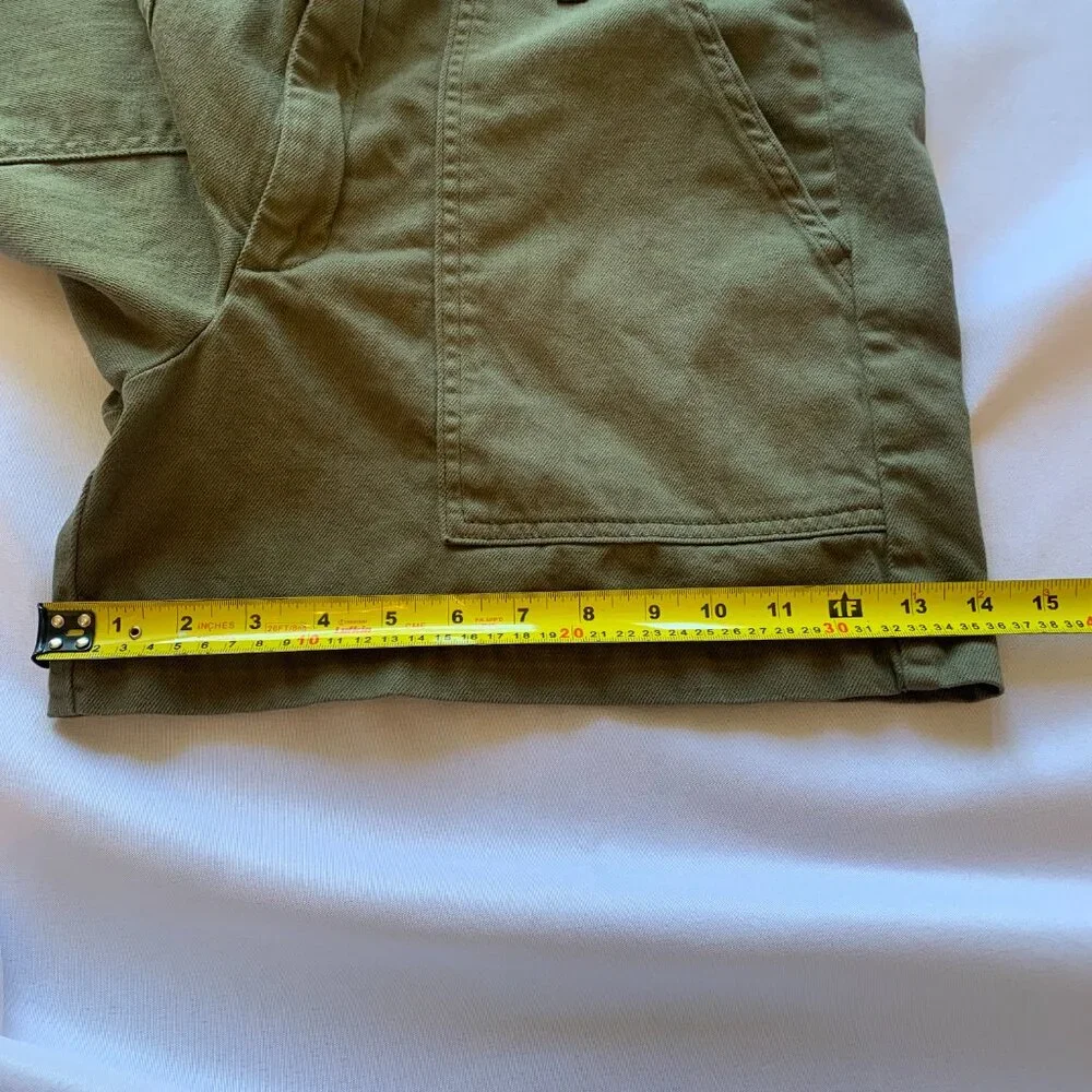 Banana Republic Women's 4 Inch Army Green Comfort Shorts Size 12 - Picture 7 of 9